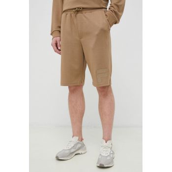 Fila pantaloni scurti barbati, culoarea maro ieftini