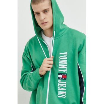 Tommy Jeans bluza barbati, culoarea verde, cu glugă, cu imprimeu de firma originala