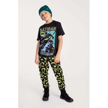 Coccodrillo pantaloni de trening din bumbac pentru copii x Batman culoarea negru, modelator