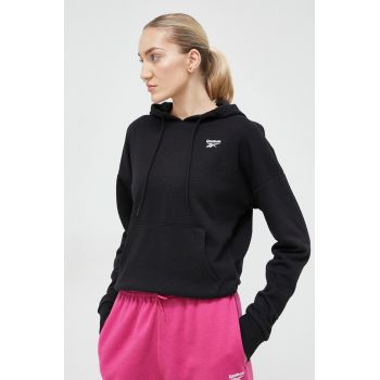 Reebok bluza femei, culoarea negru, cu glugă, cu imprimeu