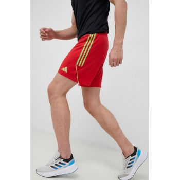 adidas Performance pantaloni scurți de antrenament Tiro 23 culoarea roșu IB8090