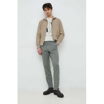 Pepe Jeans pantaloni Harrow Poplin barbati, culoarea verde, cu fason chinos de firma originali