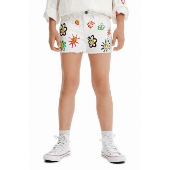 Desigual pantaloni scurti copii culoarea alb, cu imprimeu