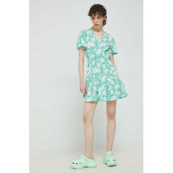 Billabong rochie culoarea verde, mini, evazati