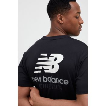 New Balance tricou din bumbac culoarea negru, cu imprimeu MT31504BK-4BK ieftin