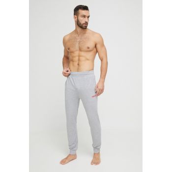 HUGO pantaloni de trening barbati, culoarea gri, neted