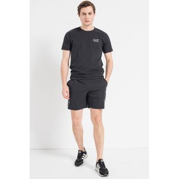 Trening cu pantaloni scurti si logo