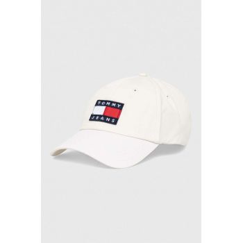 Tommy Jeans șapcă culoarea alb, cu imprimeu