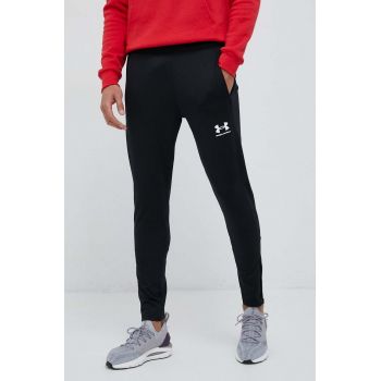 Under Armour pantaloni de antrenament Challenger culoarea negru, neted