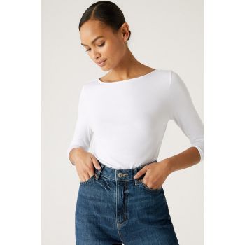 Bluza slim fit cu decolteu barcuta