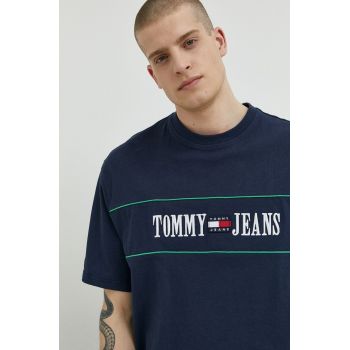 Tommy Jeans tricou din bumbac culoarea albastru marin, cu imprimeu