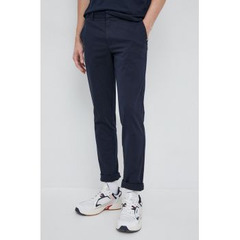 BOSS pantaloni bărbați, culoarea bleumarin, mulată 50487966 de firma originali