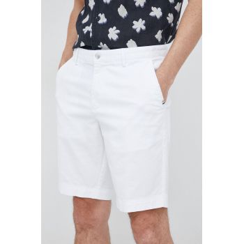 BOSS pantaloni scurti barbati, culoarea alb