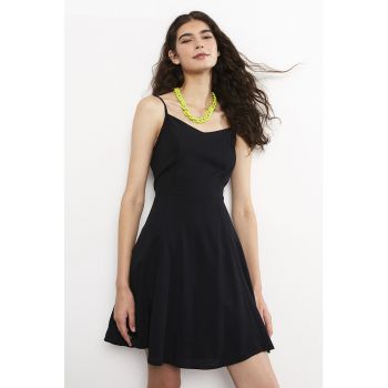 Rochie evazata cu bretele ajustabile