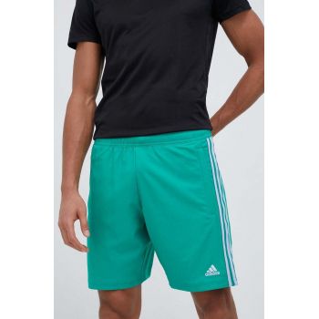 adidas pantaloni scurți de antrenament Tiro culoarea verde