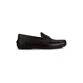 Pantofi loafer de piele cu logo discret la reducere