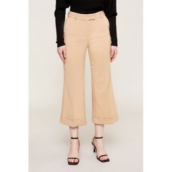 Pantaloni crop evazati