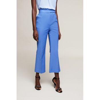 Pantaloni crop evazati