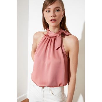 Bluza de satin cu decolteu american