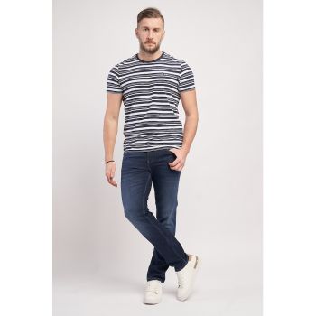 Tricou cu decolteu la baza gatului si model in dungi