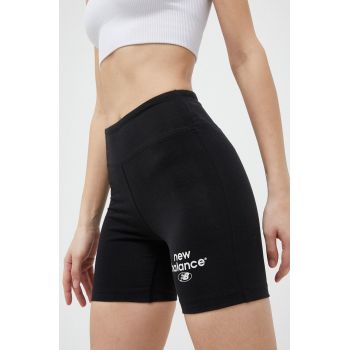 New Balance pantaloni scurți femei, culoarea negru, cu imprimeu, high waist WS31504BK-4BK ieftini