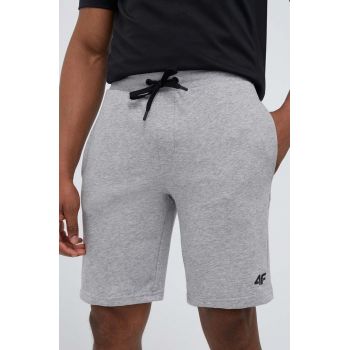 4F pantaloni scurti barbati, culoarea gri, melanj