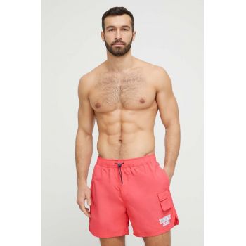 Tommy Jeans pantaloni scurti de baie culoarea roz ieftin