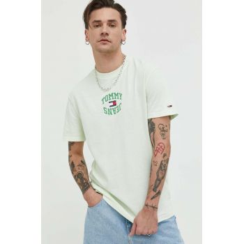 Tommy Jeans tricou din bumbac culoarea verde, cu imprimeu