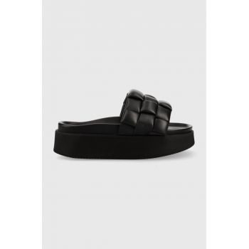 Inuikii slapi de piele Braided Vegan Platform femei, culoarea negru, cu platforma, 70103-120