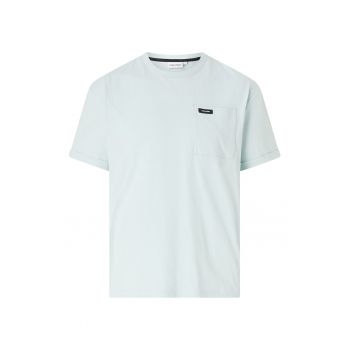 Tricou cu decolteu rotund si buzunar pe piept