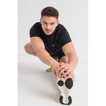 Tricou cu tehnologie Dri-Fit si detalii reflectorizante - pentru alergare Rise 365