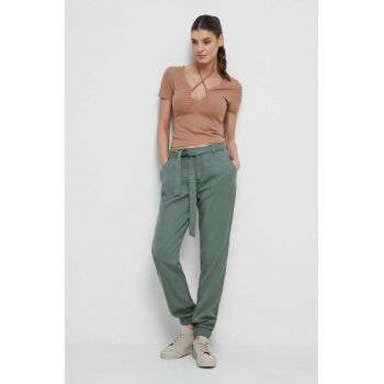 Medicine pantaloni femei, culoarea verde, fason chinos, medium waist