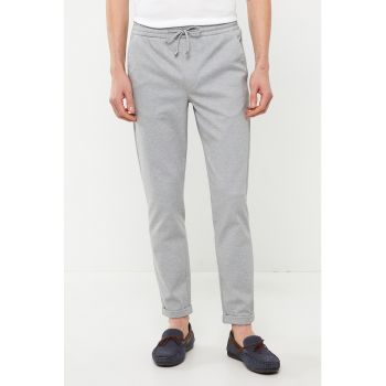 Pantaloni chino cu talie ajustabila