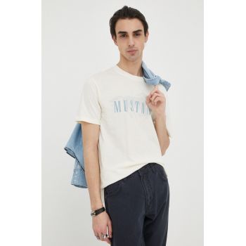 Mustang tricou din bumbac culoarea bej, cu imprimeu