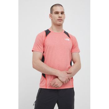 The North Face tricou sport Glacier culoarea rosu, modelator