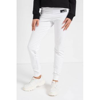 Pantaloni sport conici cu logo