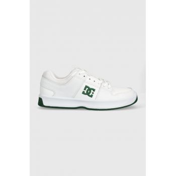 DC sneakers culoarea alb la reducere