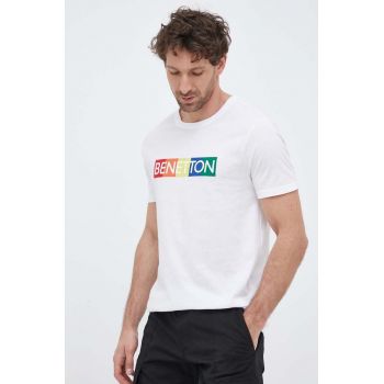 United Colors of Benetton tricou din bumbac culoarea alb, cu imprimeu