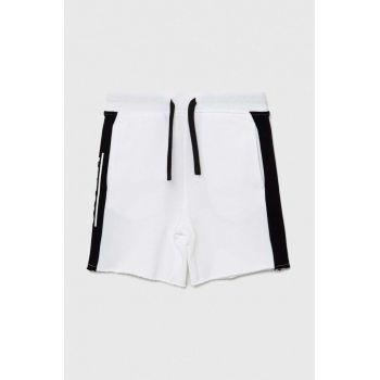 Sisley pantaloni scurți din bumbac pentru copii culoarea alb, talie reglabila de firma originali