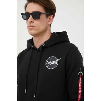 Alpha Industries bluză x Nasa Dark Side Hoody bărbați, culoarea negru, cu glugă, cu imprimeu 108337.285