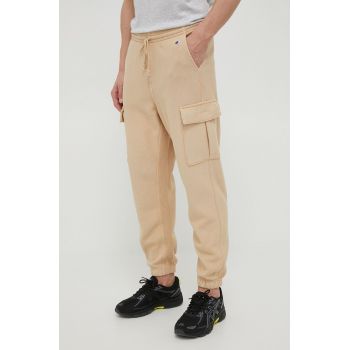 Champion pantaloni de trening culoarea bej, neted