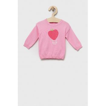 United Colors of Benetton pulover din bumbac pentru bebeluși culoarea roz ieftin