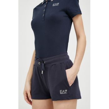EA7 Emporio Armani pantaloni scurti femei, culoarea albastru marin, neted, medium waist ieftini