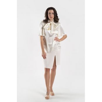 Bluza de satin cu funda din panglici