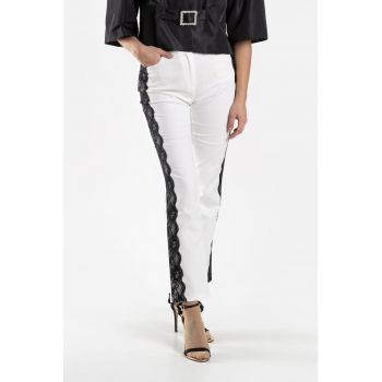 Pantaloni drepti cu insertii de dantela