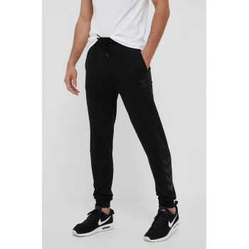 Hummel pantaloni de trening culoarea negru, cu imprimeu ieftini