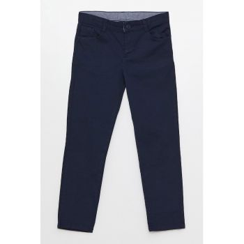 Pantaloni slim fit cu talie medie