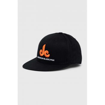 DC șapcă de baseball din bumbac culoarea negru, cu imprimeu la reducere