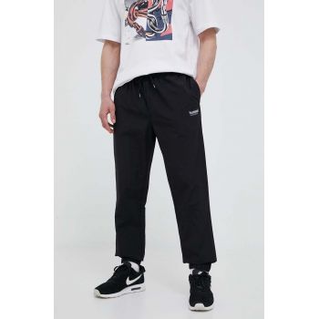 Hummel pantaloni de trening culoarea negru, cu imprimeu ieftini