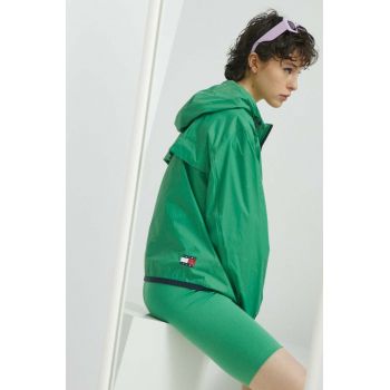 Tommy Jeans geaca femei, culoarea verde, de tranzitie, oversize ieftina